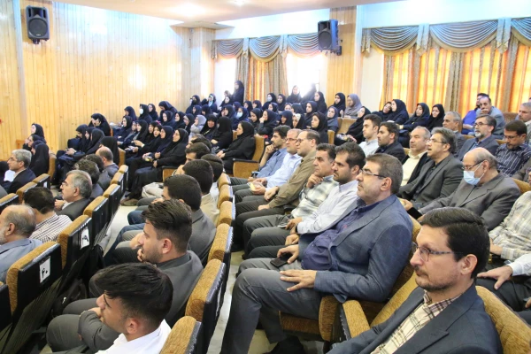 برگزاری نشست هم اندیشی و پرسش و پاسخ با حضور دانشجویان  6