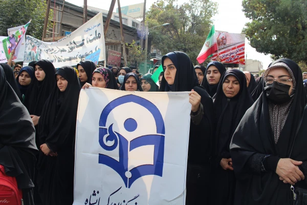 حضور پرشور اساتید و دانشجویان دانشگاه فرهنگیان کرمانشاه در مراسم راهپیمایی 13 آبان 4