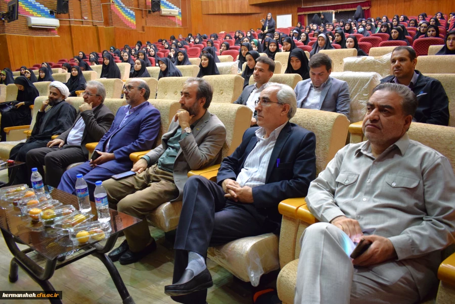 مراسم استقبال از نودانشجو معلمان پردیس شهید صدوقی کرمانشاه 9