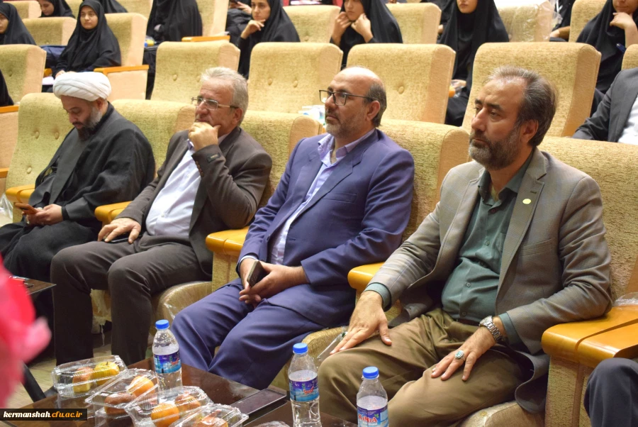 مراسم استقبال از نودانشجو معلمان پردیس شهید صدوقی کرمانشاه 12