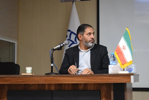 برگزاری نشست هم اندیشی و پرسش وپاسخ دانشجویان با معاون سیاسی، امنیتی و اجتماعی استانداری کرمانشاه 2