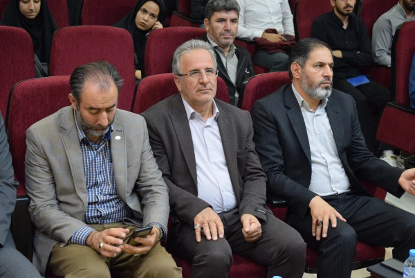 برگزاری نشست هم اندیشی و پرسش وپاسخ دانشجویان با معاون سیاسی، امنیتی و اجتماعی استانداری کرمانشاه 2