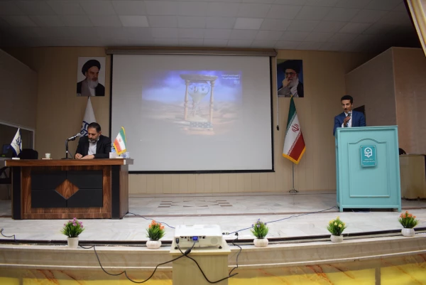 برگزاری نشست هم اندیشی و پرسش وپاسخ دانشجویان با معاون سیاسی، امنیتی و اجتماعی استانداری کرمانشاه 2
