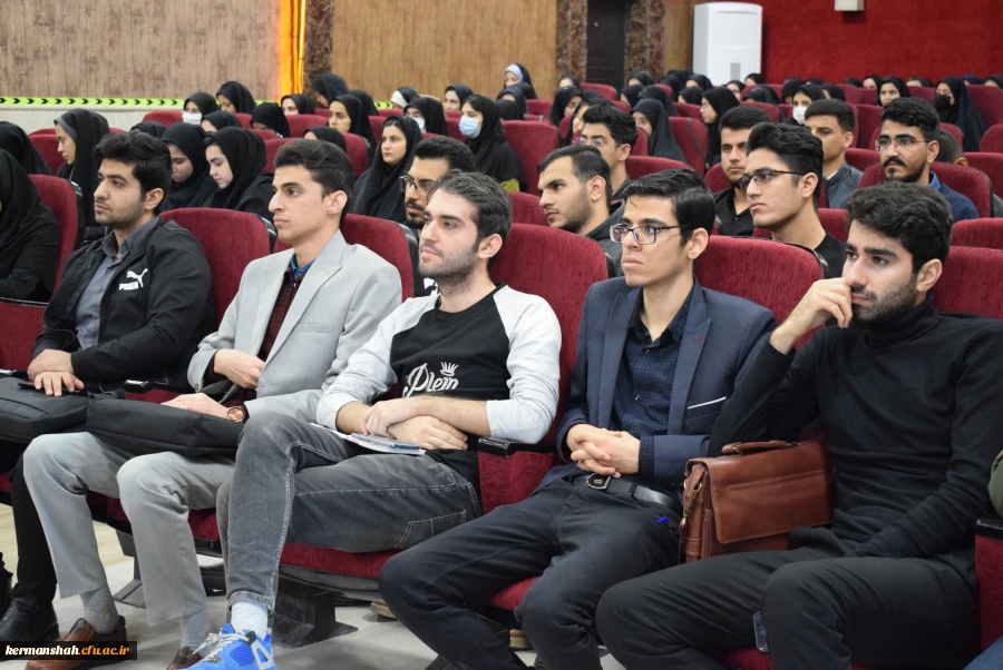 برگزاری نشست هم اندیشی و پرسش وپاسخ دانشجویان با معاون سیاسی، امنیتی و اجتماعی استانداری کرمانشاه 2