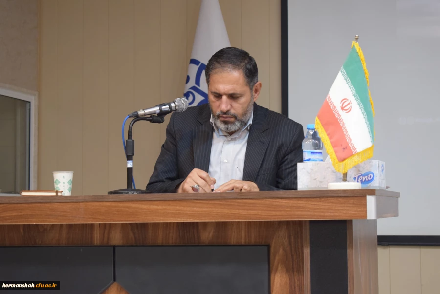 برگزاری نشست هم اندیشی و پرسش وپاسخ دانشجویان با معاون سیاسی، امنیتی و اجتماعی استانداری کرمانشاه 2