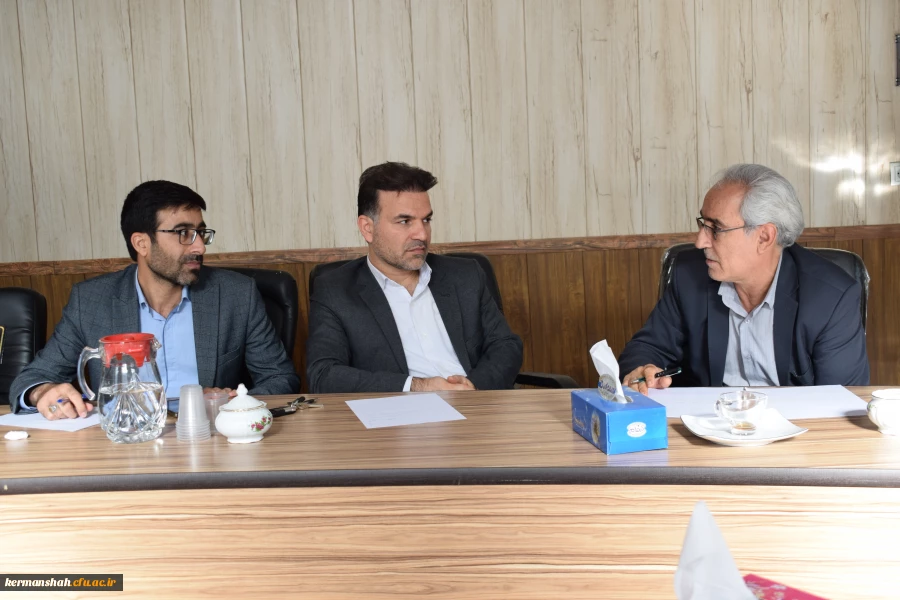 جلسه کارگروه ترفیع اعضای هیات علمی دانشگاه فرهنگیان کرمانشاه برگزار شد 4