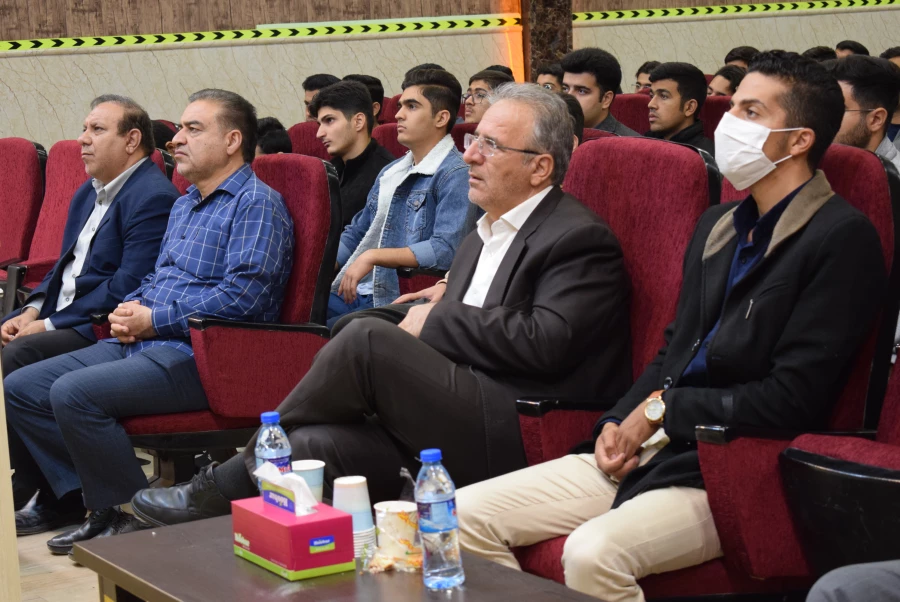 مراسم استقبال از نو دانشجو معلمان پردیس شهید رجایی کرمانشاه 6