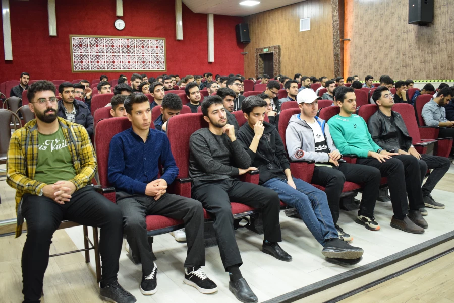 مراسم استقبال از نو دانشجو معلمان پردیس شهید رجایی کرمانشاه 11