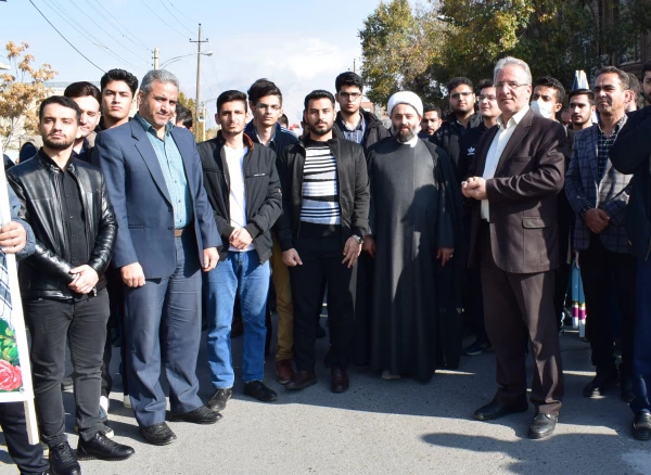 حماسه حضور انقلابی جامعه دانشگاه فرهنگیان کرمانشاه در راهپیمایی حمایت از مردم فلسطین 4