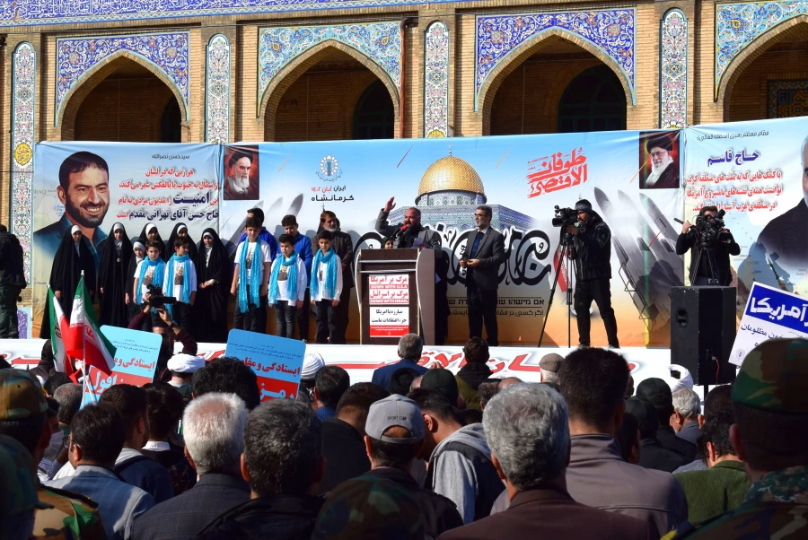 حماسه حضور انقلابی جامعه دانشگاه فرهنگیان کرمانشاه در راهپیمایی حمایت از مردم فلسطین 8