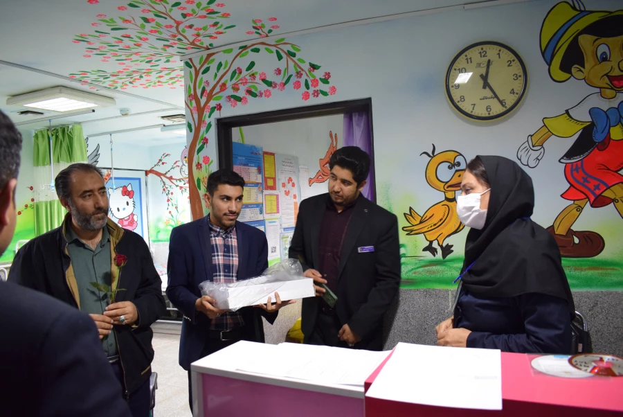 تبریک و بازدید مسئولین دانشگاه فرهنگیان کرمانشاه به مناسبت روز پرستار 5