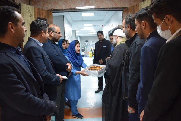 تبریک و بازدید مسئولین دانشگاه فرهنگیان کرمانشاه به مناسبت روز پرستار 12