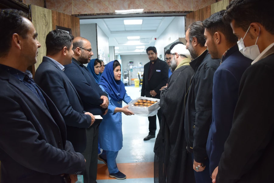 تبریک و بازدید مسئولین دانشگاه فرهنگیان کرمانشاه به مناسبت روز پرستار 12