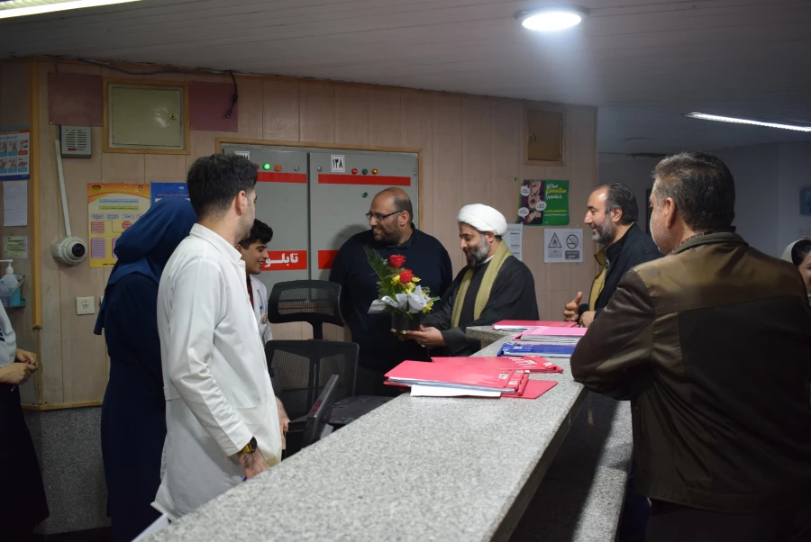 تبریک و بازدید مسئولین دانشگاه فرهنگیان کرمانشاه به مناسبت روز پرستار 14