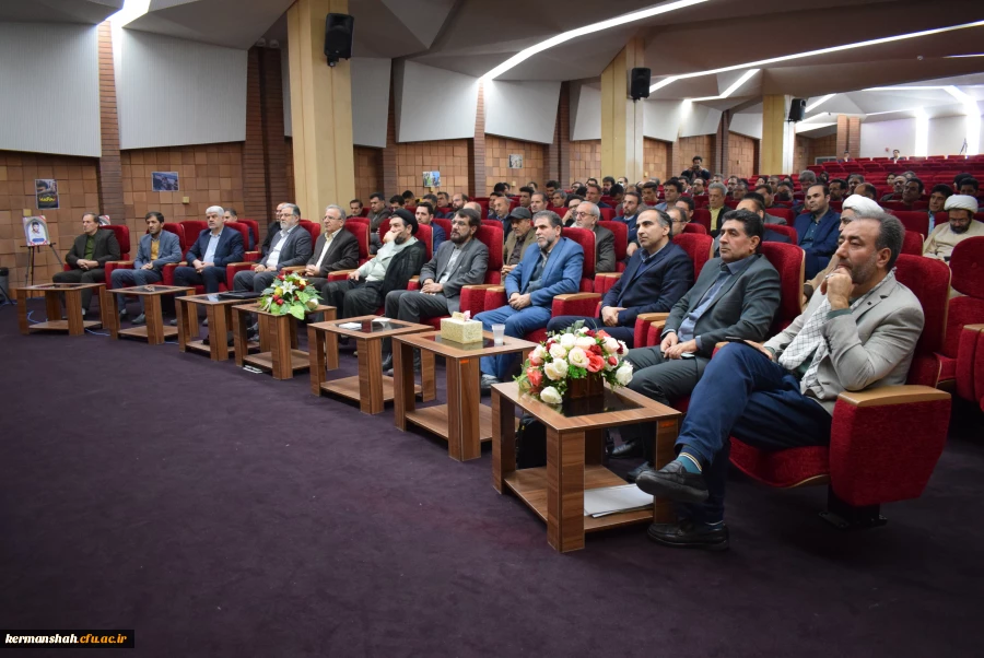 نشست سراسری ۳۰ هزارنفری  اساتید بسیجی در دانشگاه صنعتی کرمانشاه 2