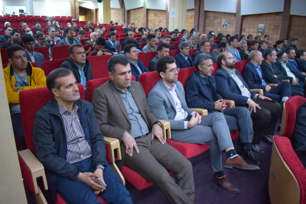 نشست سراسری ۳۰ هزارنفری  اساتید بسیجی در دانشگاه صنعتی کرمانشاه 9