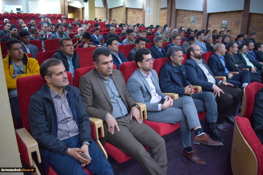 نشست سراسری ۳۰ هزارنفری  اساتید بسیجی در دانشگاه صنعتی کرمانشاه 9