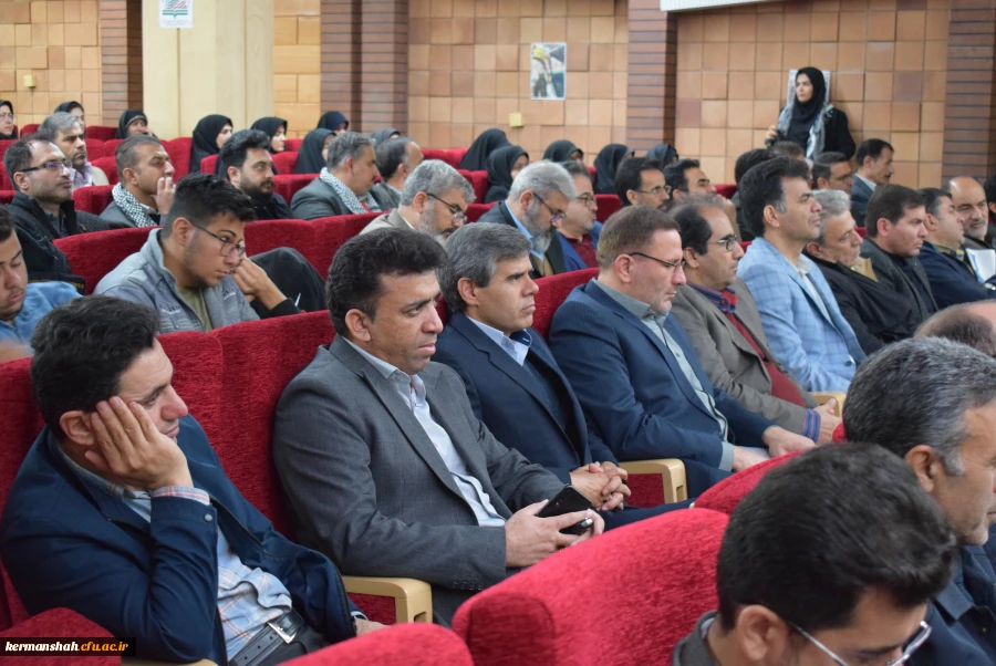 نشست سراسری ۳۰ هزارنفری  اساتید بسیجی در دانشگاه صنعتی کرمانشاه 11