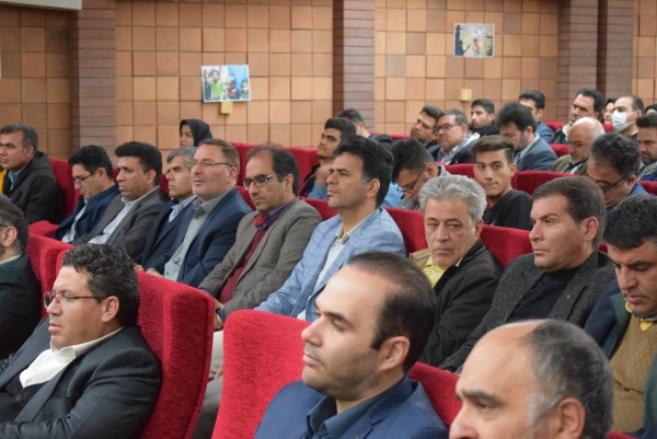 نشست سراسری ۳۰ هزارنفری  اساتید بسیجی در دانشگاه صنعتی کرمانشاه 13