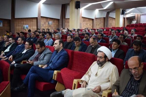 نشست سراسری ۳۰ هزارنفری  اساتید بسیجی در دانشگاه صنعتی کرمانشاه 18