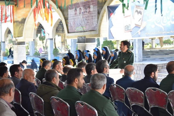 مراسم غبار روبی از مزار شهدای دانشجو معلم به مناسبت هفته بسیج 7
