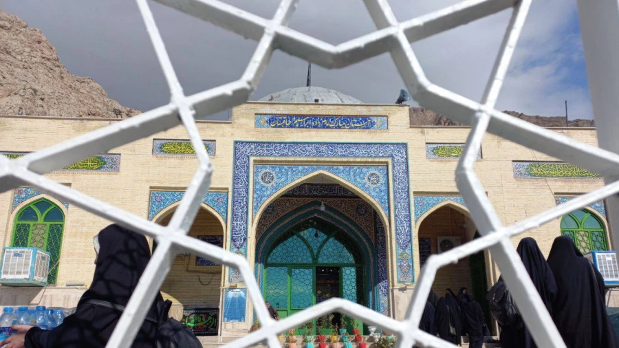  اردوی تفریحی_تشکیـلاتی دانشجویی(بازدید از طاقبستان و تکیه معاون الملک) 5