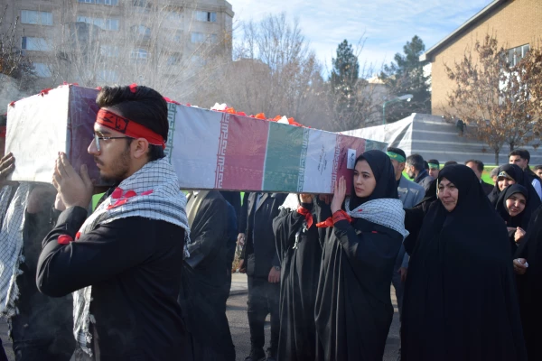 تشییع و تدفین پیکر یک شهید گمنام در دانشگاه فرهنگیان کرمانشاه 24