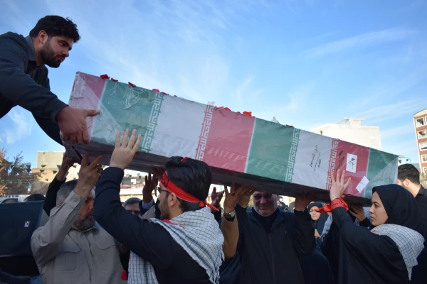 تشییع و تدفین پیکر یک شهید گمنام در دانشگاه فرهنگیان کرمانشاه 25