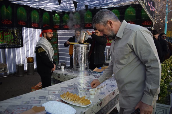 تشییع و تدفین پیکر یک شهید گمنام در دانشگاه فرهنگیان کرمانشاه 40