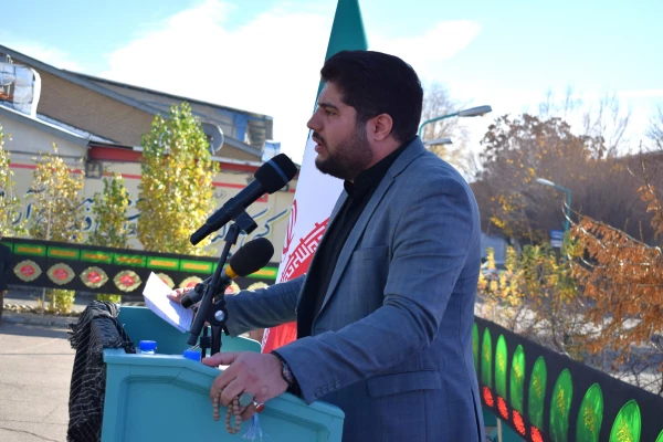 تشییع و تدفین پیکر یک شهید گمنام در دانشگاه فرهنگیان کرمانشاه 60