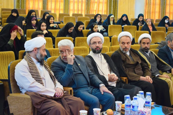 آیین رونمایی از مجموعه ۴۰ جلدی "ره نامه" همزمان با دانشگاه های سراسر کشور 4