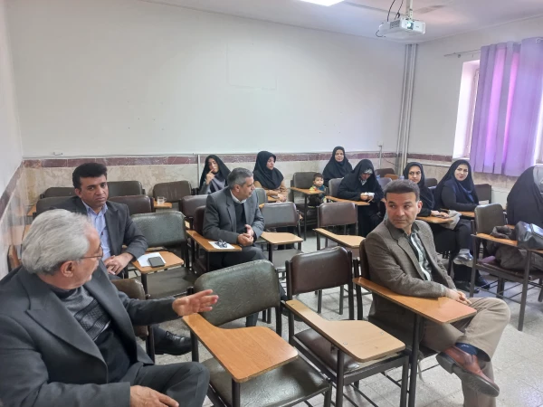 نشست کمیته کارورزی پردیس شهید صدوقی دانشگاه فرهنگیان کرمانشاه 4