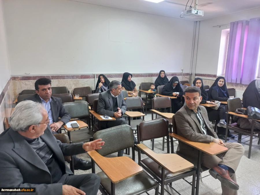 نشست کمیته کارورزی پردیس شهید صدوقی دانشگاه فرهنگیان کرمانشاه 4