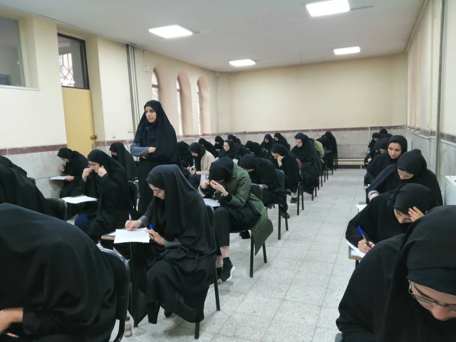 بازدید از جلسه امتحانات پایانی نیم سال اول سال تحصیلی 1403-1402 8