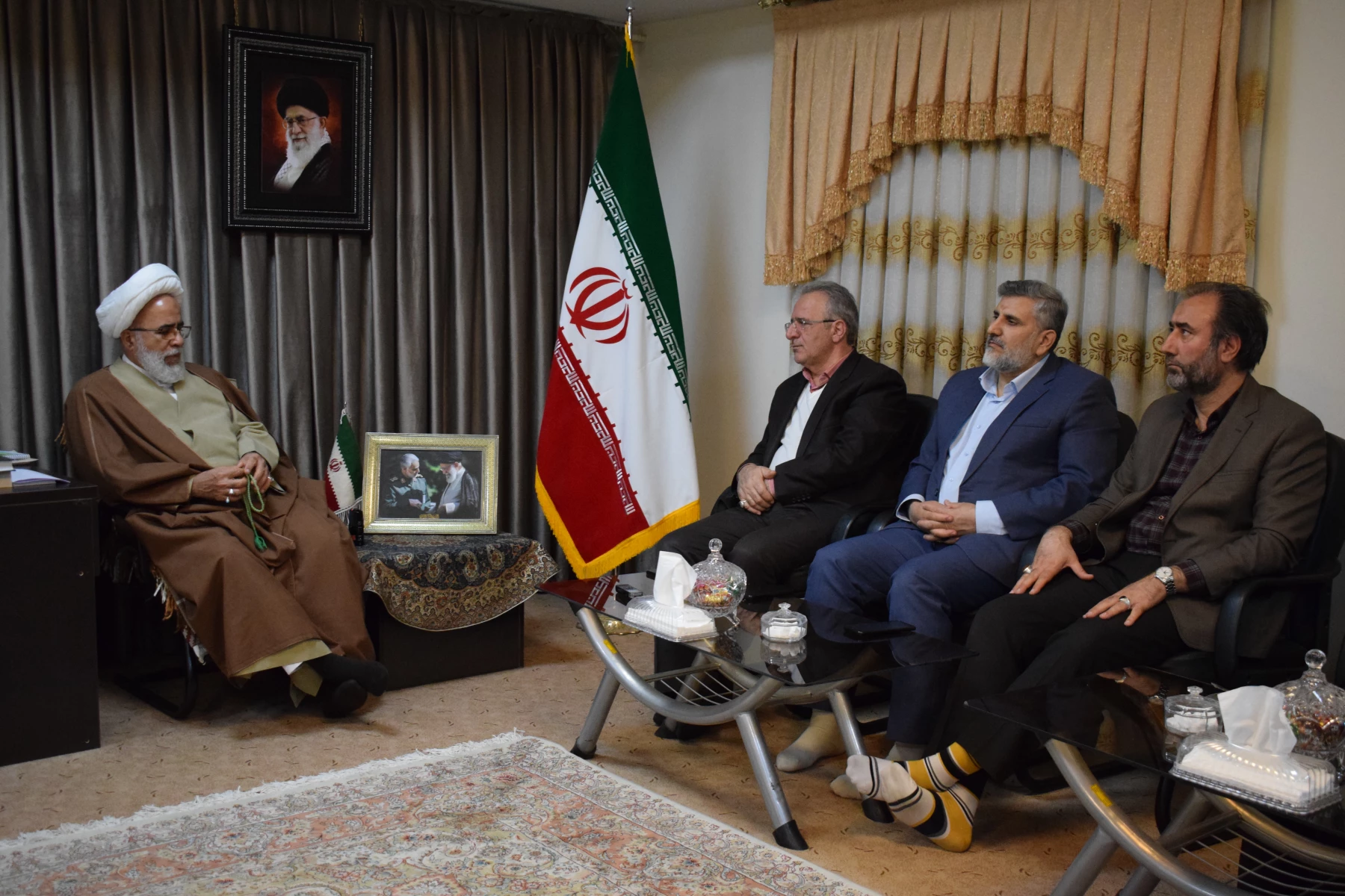 دیدار هیات رئیسه دانشگاه فرهنگیان کرمانشاه با نماینده ولی فقیه در استان و امام جمعه کرمانشاه 4