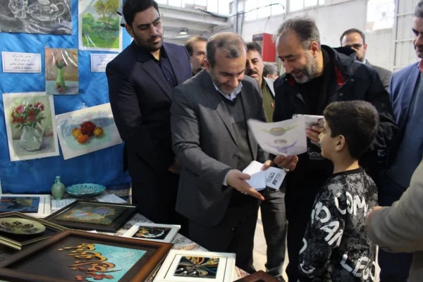 بازدید استاندار از غرفه دانشگاه فرهنگیان کرمانشاه در نمایشگاه«رویداد خانواده و فرهنگ عامه» 5