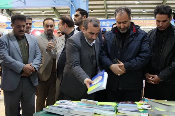 بازدید استاندار از غرفه دانشگاه فرهنگیان کرمانشاه در نمایشگاه«رویداد خانواده و فرهنگ عامه» 6