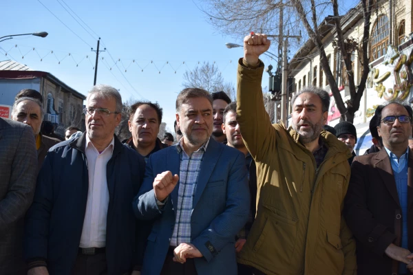 حضور پرشور جامعه دانشگاهی دانشگاه فرهنگیان کرمانشاه در راهپیمایی 22 بهمن 6