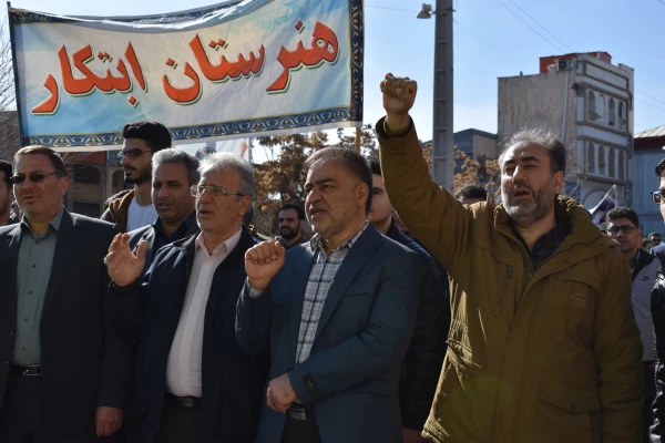 حضور پرشور جامعه دانشگاهی دانشگاه فرهنگیان کرمانشاه در راهپیمایی 22 بهمن 8