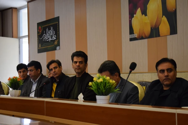 نشست هم اندیشی اساتید و نخبگان دانشگاه فرهنگیان کرمانشاه 10