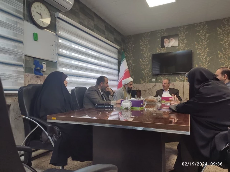 جلسه ستاد اقامه نماز دانشگاه فرهنگیان کرمانشاه با حضور مسئول ستاد اقامه نماز استان 4