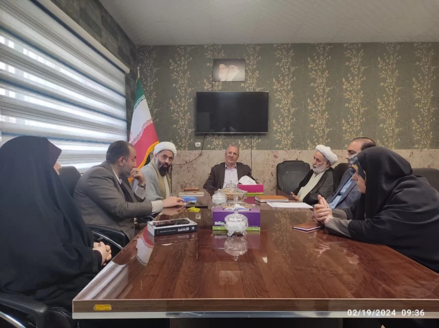 جلسه ستاد اقامه نماز دانشگاه فرهنگیان کرمانشاه با حضور مسئول ستاد اقامه نماز استان 5