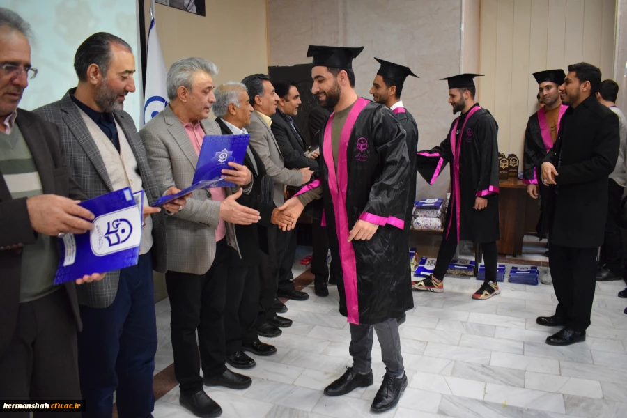 آیین تجلیل از دانش آموختگان و مدال آوران ورزشی دانشگاه فرهنگیان کرمانشاه 8