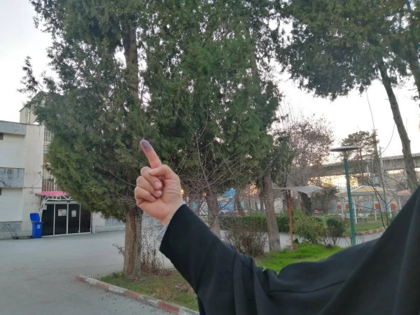 حضور تیم سیار جهت ثبت آرای دانشجومعلمان در انتخابات  3