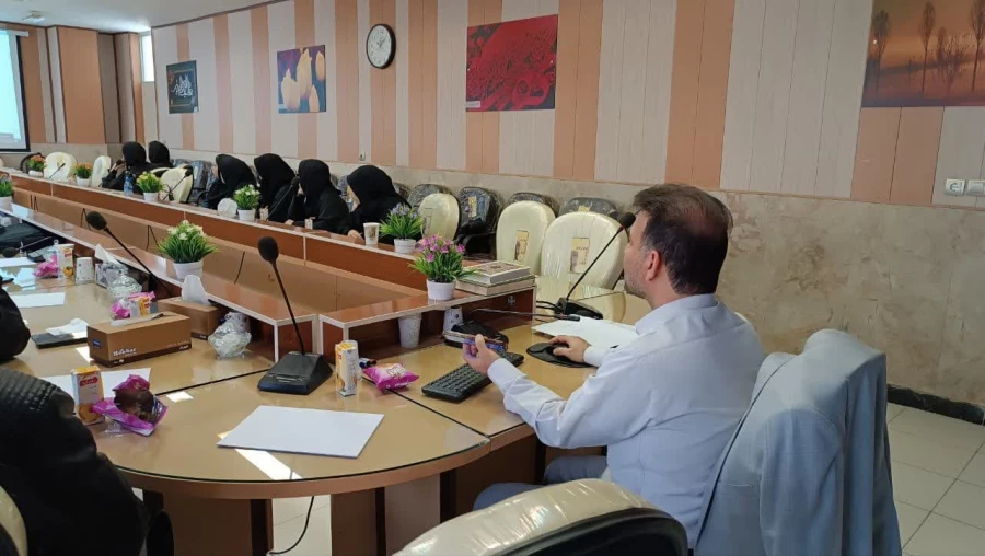 برگزاری کارگاه مقاله نویسی مقدماتی ویژه دانشجویان شاهد و ایثارگر پردیس های شهید رجایی و صدوقی 5