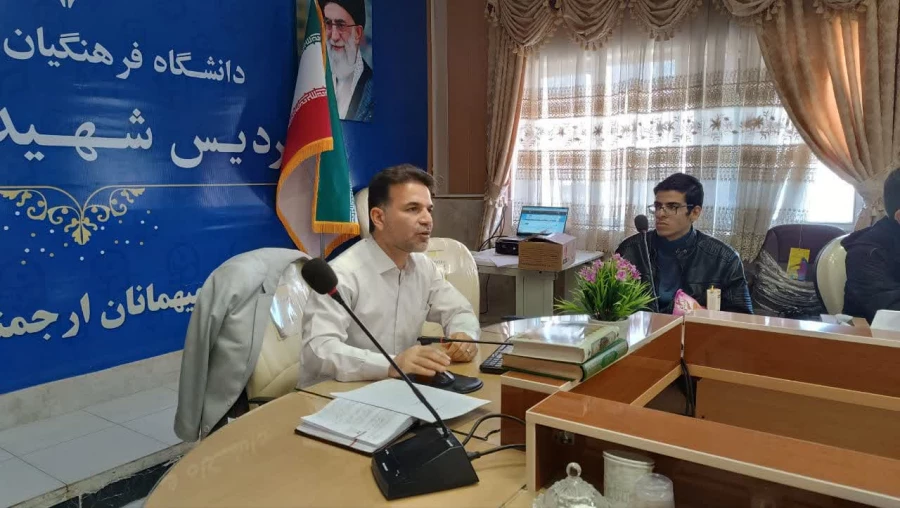 برگزاری کارگاه مقاله نویسی مقدماتی ویژه دانشجویان شاهد و ایثارگر پردیس های شهید رجایی و صدوقی 8