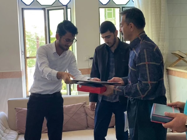 دیدار دانشجویان کنگره شهدای دانشجو معلم دانشگاه فرهنگیان کرمانشاه با خانواده شهید دانشجو معلم عبدالمجید مظفری 6