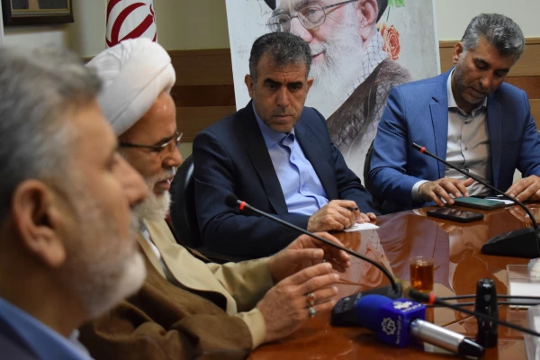 دیدار هیئت رئیسه دانشگاه فرهنگیان و مدیران ادارات آموزش وپرورش استان کرمانشاه با نماینده ولی فقیه و امام جمعه کرمانشاه 5