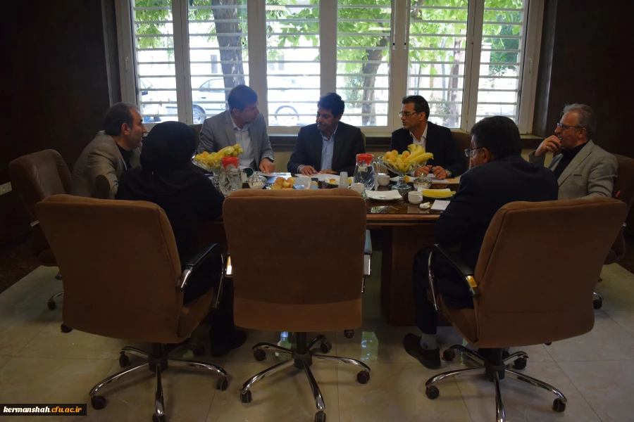 بازدید هیات نظارت، ارزیابی و تضمین کیفیت استان از دانشگاه فرهنگیان کرمانشاه و تقدیر از اعضای هیات رئیسه دانشگاه 4