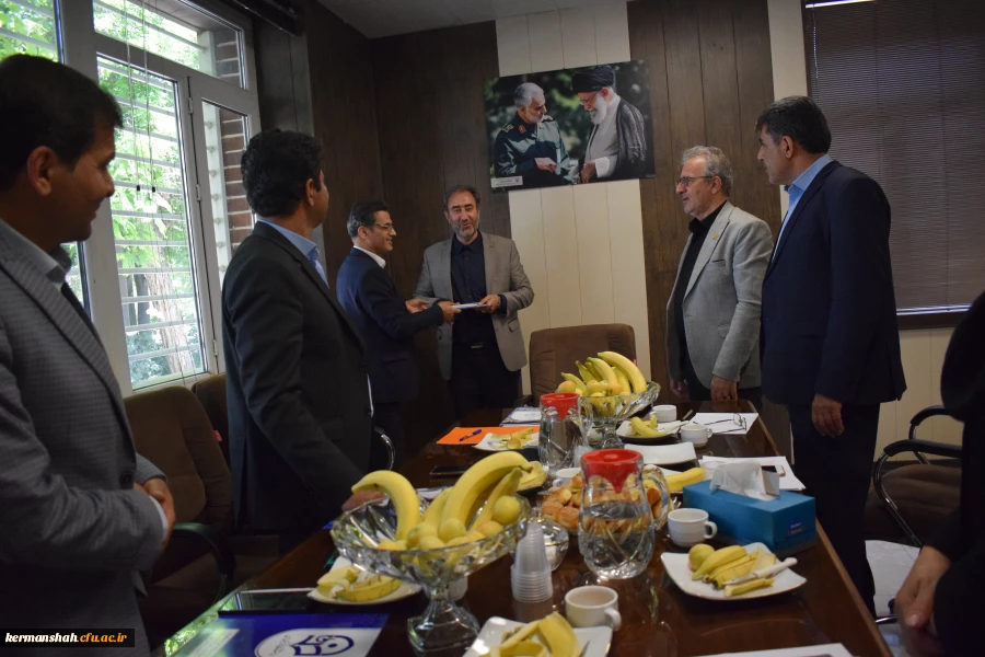 بازدید هیات نظارت، ارزیابی و تضمین کیفیت استان از دانشگاه فرهنگیان کرمانشاه و تقدیر از اعضای هیات رئیسه دانشگاه 9